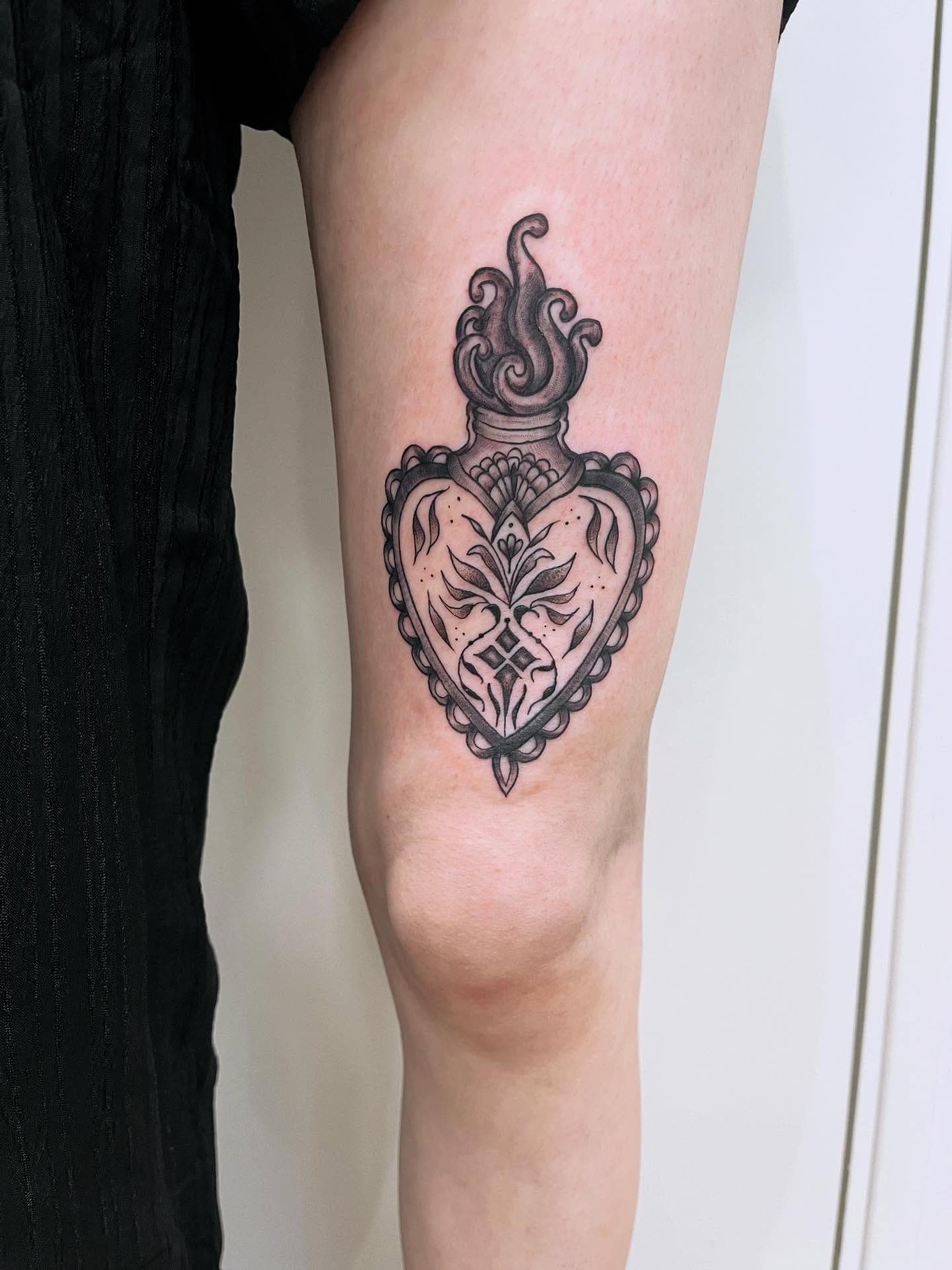 Tatouage réalisé par Yon au Tattoo Studio Tewfick à Angers