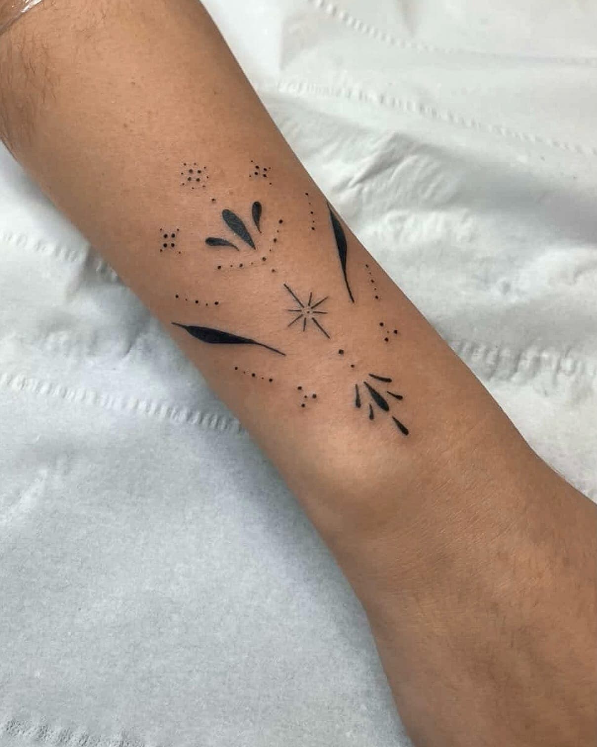 Tatouage réalisé par Yon au Tattoo Studio Tewfick à Angers