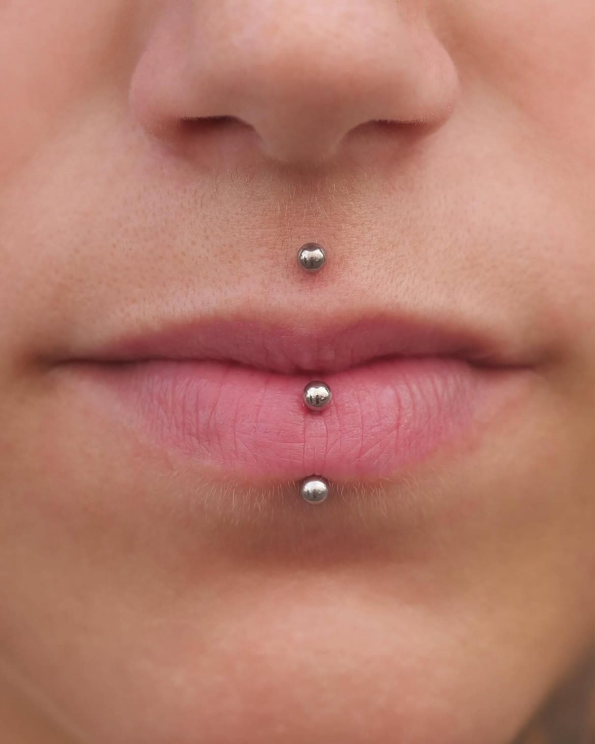 Médusa / Labret vertical
