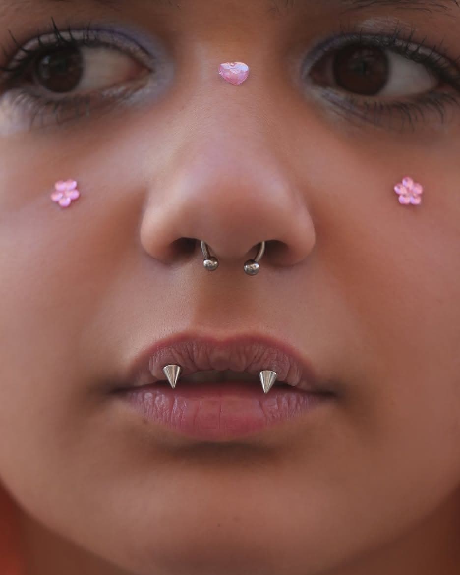 Reverse Angel Fang - Vampire bites