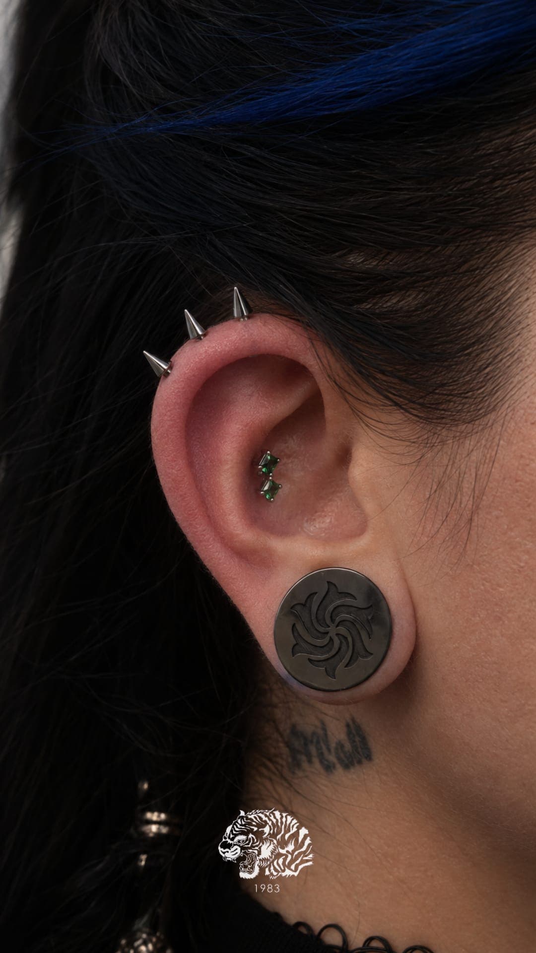 Triple vertical helix